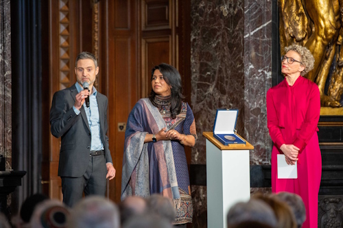Aufnahme von der Verleihung der Buber-Rosenzweig-Medaille an Meron Mendel und Saba-Nur Cheema im Hamburger Rathaus, 09.03.2025, Fotos: Patricia Grähling, © Deutscher Koordinierungsrat.